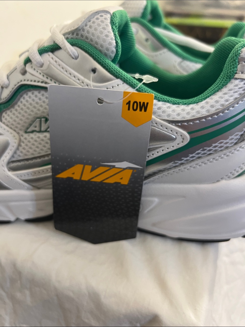 NEW WITH TAG Avia Women's 5000 Performance Sneakers Green/White 10W - Picture 9 of 10